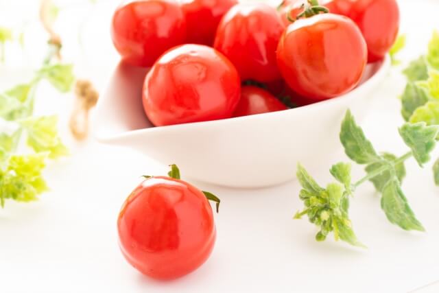 トマトのオリーブオイル漬け 作り方や保存方法 美味しいレシピも紹介 にこにこライフ